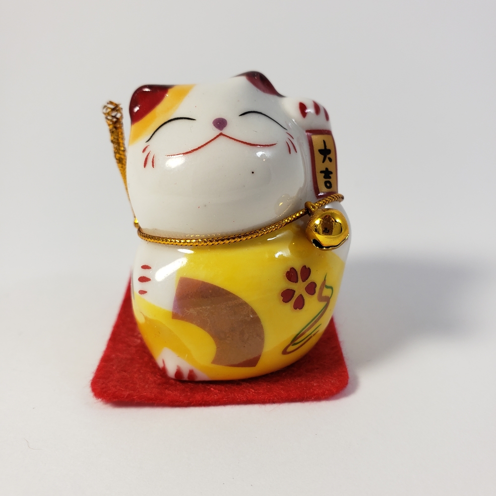 Lucky Cat Figurine - Yellow and Red